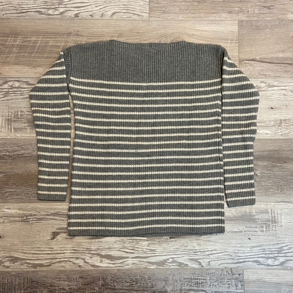 GAP Boat Neck Merino Wool Sweater - Picture 7 of 7